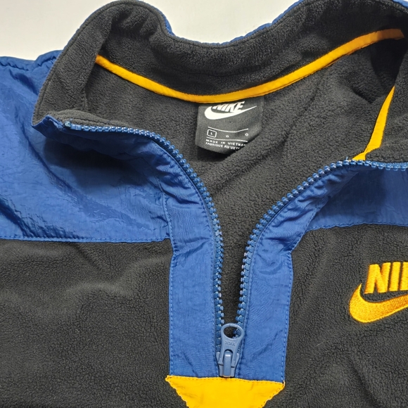 Nike Colorblock Fleece And Nylon Cropped Pullover 1/2 Zip Sweatshirt - Picture 4 of 5